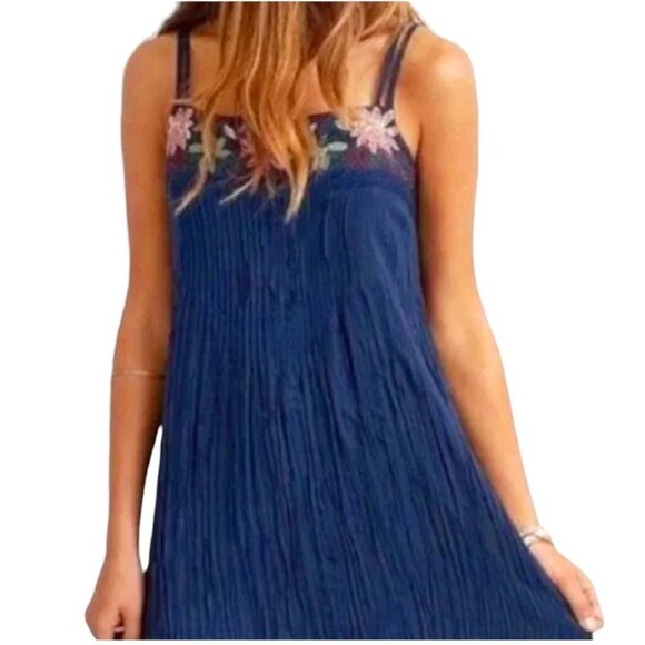 AMERICAN EAGLE Navy Embroidered Floral Dress - XXS - Picture 1 of 5